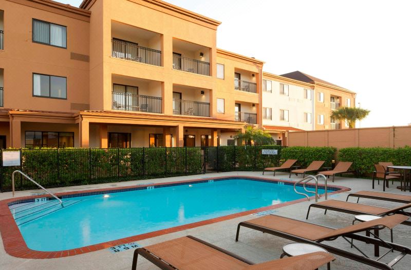 Courtyard Brownsville photo 2