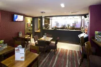 Premier Inn Inverness Centre - River Ness - Pysäköinti