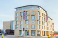 Premier Inn Cambridge East (Newmarket Road) - Parkplatz