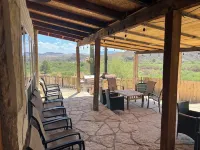 Spacious  4 bedroom home /sleeps 10 /just minutes from State and National Park. - 3-Star