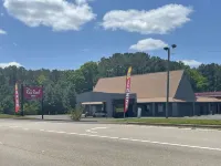 Red Roof Inn LaGrange - parking