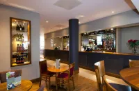 Premier Inn London Stansted Airport - С баром