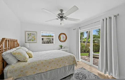 Coastal Naples Park Getaway - Garden Grill Beach Nearby - Homestays