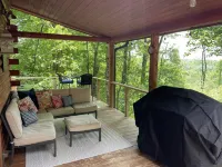 Spacious Mountain Home Close to Blue Ridge Pkwy w/ Hot Tub - 3-Star