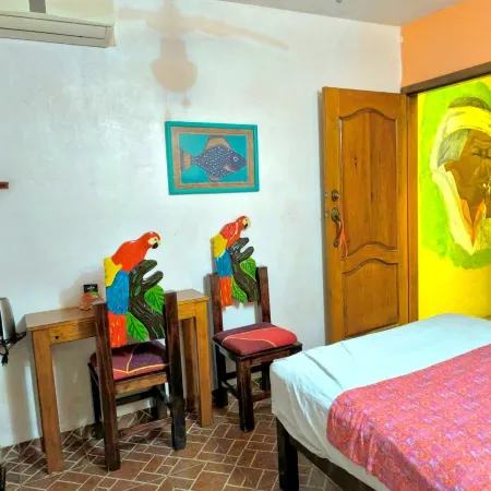 Cancun Guest House 1