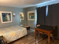 Lamplighter Motel - Motels