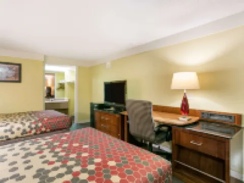 菲德里克I-70伊克諾旅館 菲德里克酒店