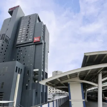 Ibis Bangkok Siam Отели рядом с достопримечательностью «Станция надземного метро Siam»