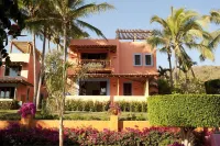 Las Alamandas Hotels in Quemaro