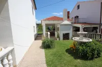 Apartment Maris with Nice Sea View