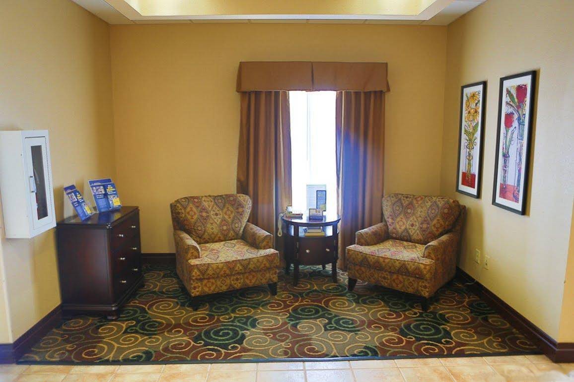 Country Inn & Suites by Radisson, Midway, FL