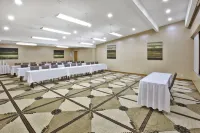 Holiday Inn Express Detroit-Warren (GM Tech Ctr) Các khách sạn ở Warren