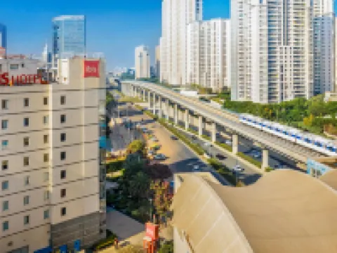 イビス グルガーオン ゴルフ コース ロード ホテル グルガオンのホテル