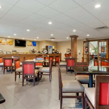 Comfort Inn & Suites Ponca City Near Marland Mansion
