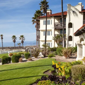 Zachari Dunes on Mandalay Beach, Curio Collection by Hilton