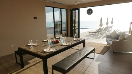 Villa Bluu at the Beach Отели рядом с достопримечательностью «DiveTime Zanzibar - Jambiani»