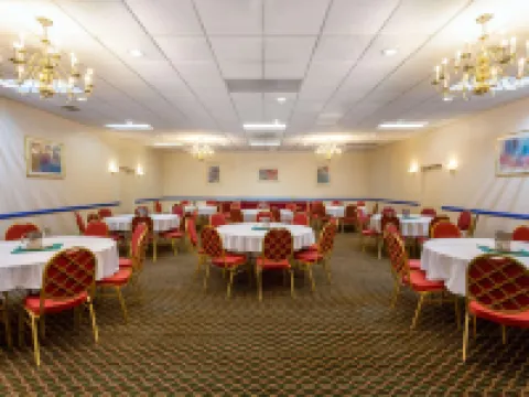 ベイモント バイ ウィンダム クィーンズベリー / レイク ジョージ クイーンズベリーのホテル