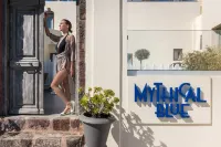 Mythical Blue Luxury Suites Hotel in zona Art of the Loom Gallery