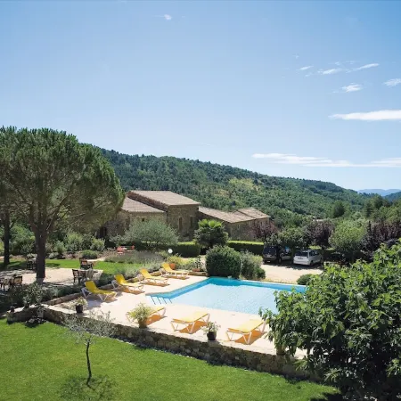 Logis Hôtel Restaurant le Chêne Vert