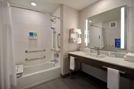 Hampton Inn & Suites Las Vegas Convention Center