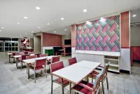 Holiday Inn ERIE by IHG - breakfast