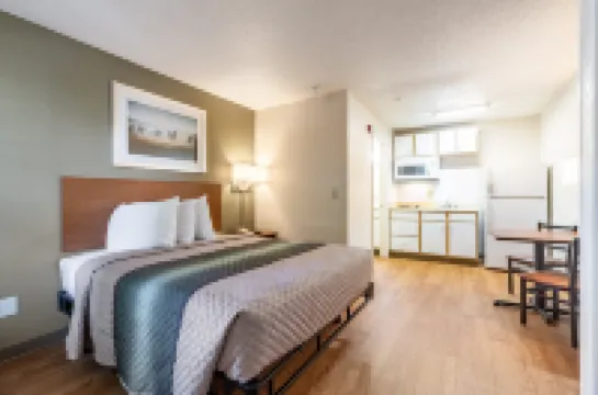 โฮมทาวน์สตูดิโอส์ บาย เรดรูฟ แอตแลนตา นอร์ธอีสต์ - พีชทรีคอร์เนอร์ส