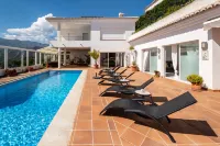 Cerro Gordo Luxury Villa and  Private Pool - สระว่ายน้ำส่วนตัว