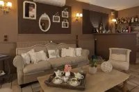 The Originals Boutique, Hôtel de la Balance, Montbéliard Hotels in Montenois