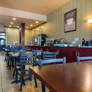 Comfort Inn & Suites