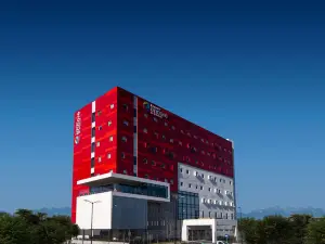 รามาดา เอ็นคอร์ โดย วินดแฮม มอนเตรย์ อโปดากา โซนา แอโรพอร์โต