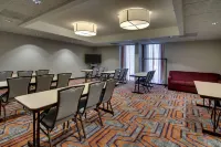 Drury Inn & Suites Evansville East - Pools