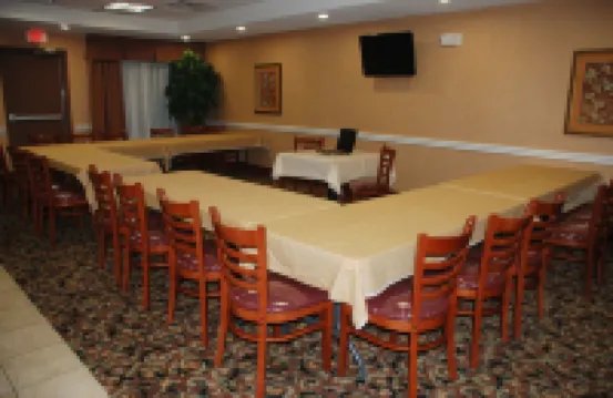 Best Western Plus San Antonio East Inn  Suites