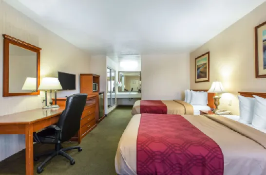 Econo Lodge Inn & Suites Riverside - Corona Hotels in Riverside County