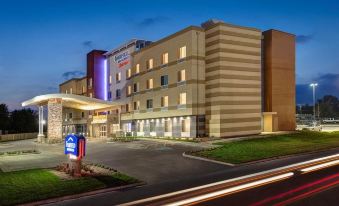 Fairfield Inn & Suites Canton