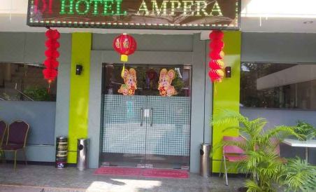 Hotel Ampera Purwodadi - Housity
