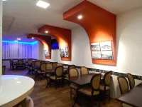 Normandy Hotel - พร้อมอาหารเช้า