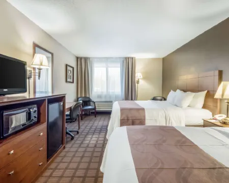 Quality Inn & Suites Newberry Hotels in Luce County