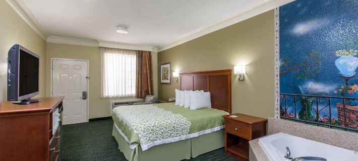 Days Inn & Suites by Wyndham Big Spring Hotels in Big Spring