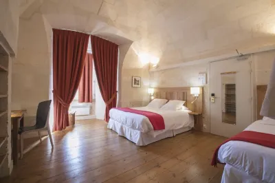 Les Chambres de l'Abbaye Hotels in Chaniers