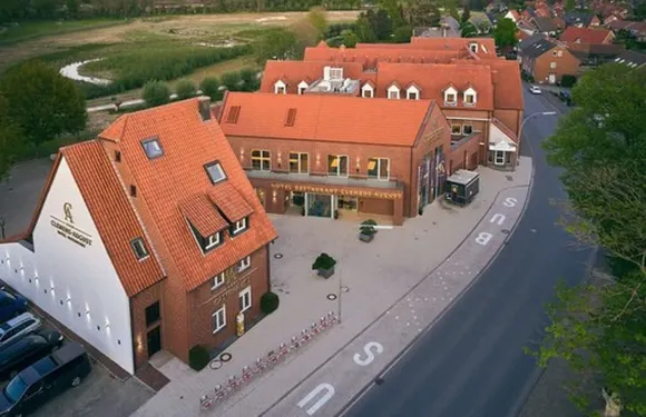 克萊門斯8月餐廳酒店