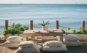 2. 니키 비치 리조..