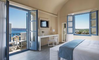 Acroterra Rosa Luxury Suites & Spa