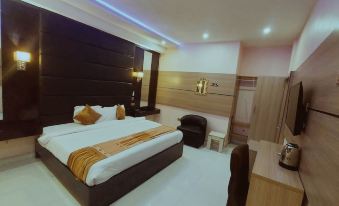 Olympus Hotel & Suites