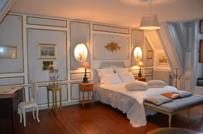 La Tour du Lion Circus In Track Stey 주변 호텔