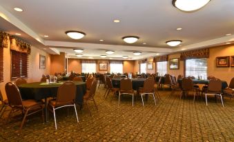 Best Western Plus Kelly Inn  Suites