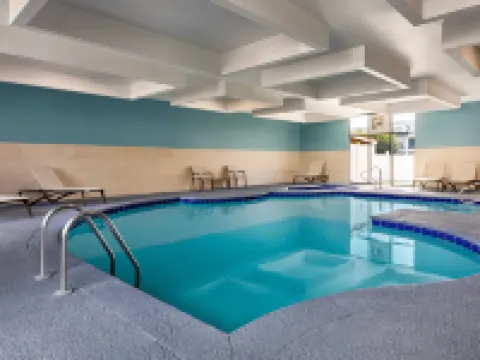 ホリデイ イン エクスプレス ホテル & スイーツ ウェイクロス by IHG ウェークロスのホテル