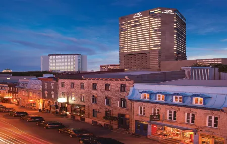 Delta Hotels Quebec Отели рядом с достопримечательностью «Rue Sainte-Anne»