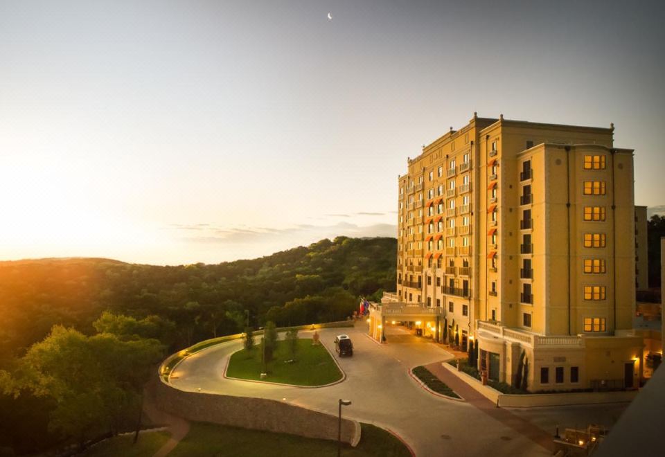 hotel overview picture