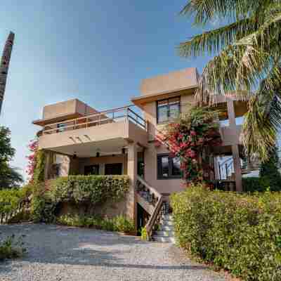 Clarks Safari Pushkar Hotel Exterior