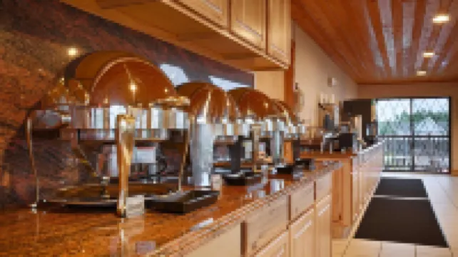 Best Western Plus Dockside Waterfront Inn